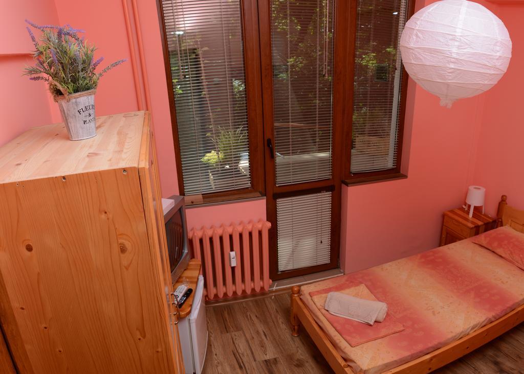Peter Pan Hostel Sofia Exterior photo