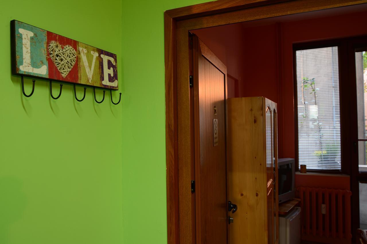 Peter Pan Hostel Sofia Exterior photo